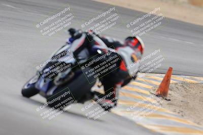 media/Dec-17-2022-SoCal Trackdays (Sat) [[224abd9271]]/Turn 10 Backside (120pm)/